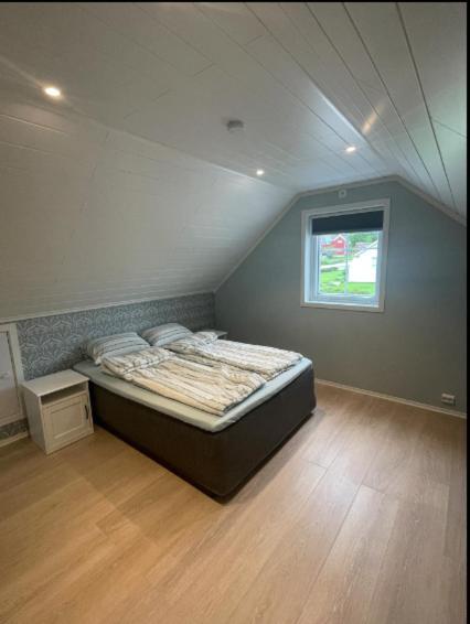 Leilighet Med Gratis Parkering Og Wifi Kristiansund Esterno foto